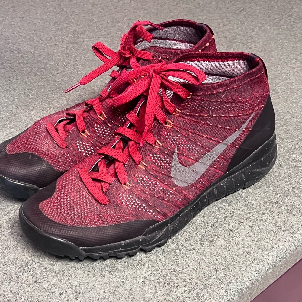 Nike Flyknit Trainer Chukka FSB “Gym Red  Deep Burgundy” 2014